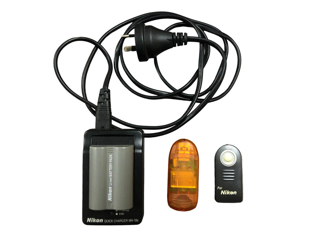 Nikon Charger Mh-18a, Batt & Remote.